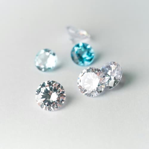Strands of your hair into your very personalized diamond.